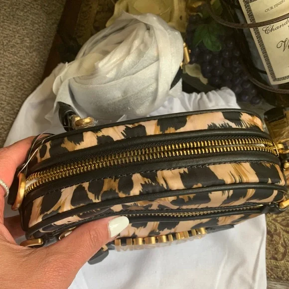 Authentic MOSCHINO Learher/canvas zip top cheetah print Crossbody - Picture 5 of 15